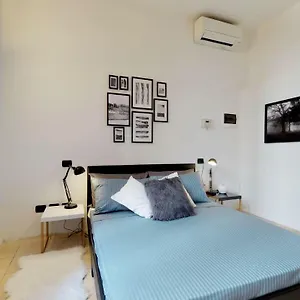 Appartamento With Private Garden Near San Siro Stadium, Milano